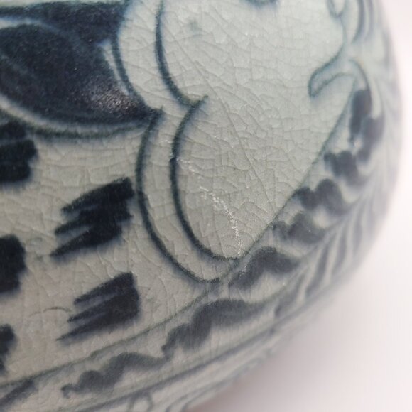 Vintage Heavy Bulbous Celadon Blue Asian Fish Motif Vase Unsigned Crazed Finish - Picture 10 of 15